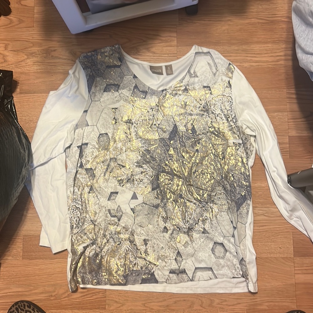 Women’s Chico size 3 women’s top